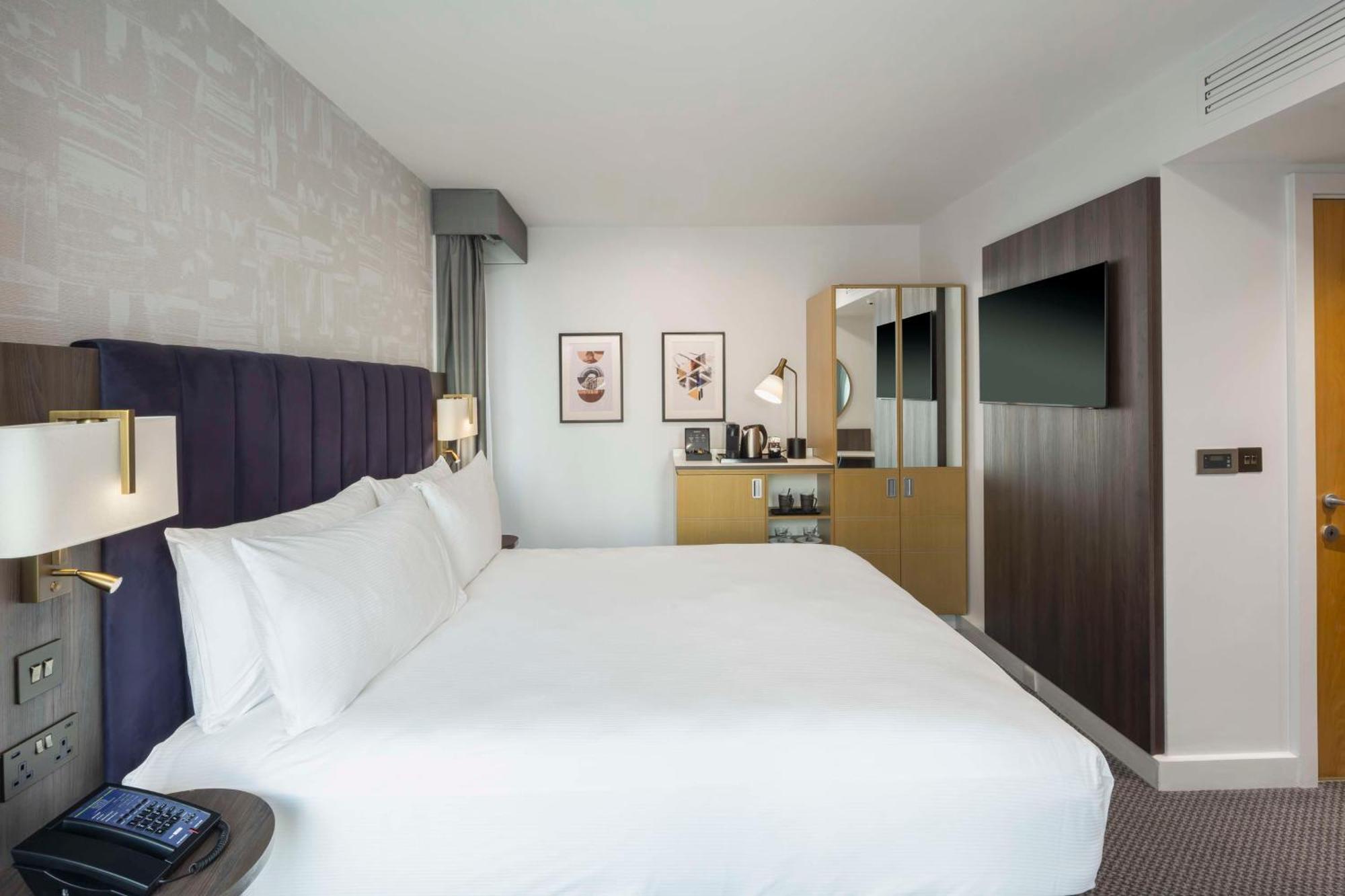 Doubletree By Hilton Manchester Piccadilly Exterior foto